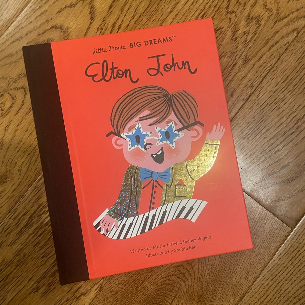NEW! Little People, Big Dreams. Elton John.